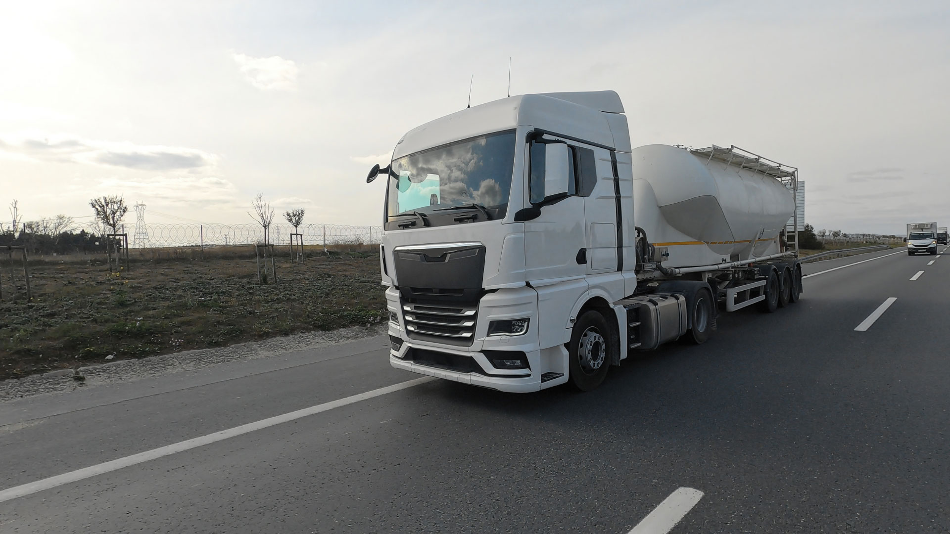 Image: Artificial intelligence takes the wheel in hazmat logistics